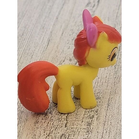 Hasbro My Little Pony yellow no cutie mark baby toy figure - Picture 2 of 5